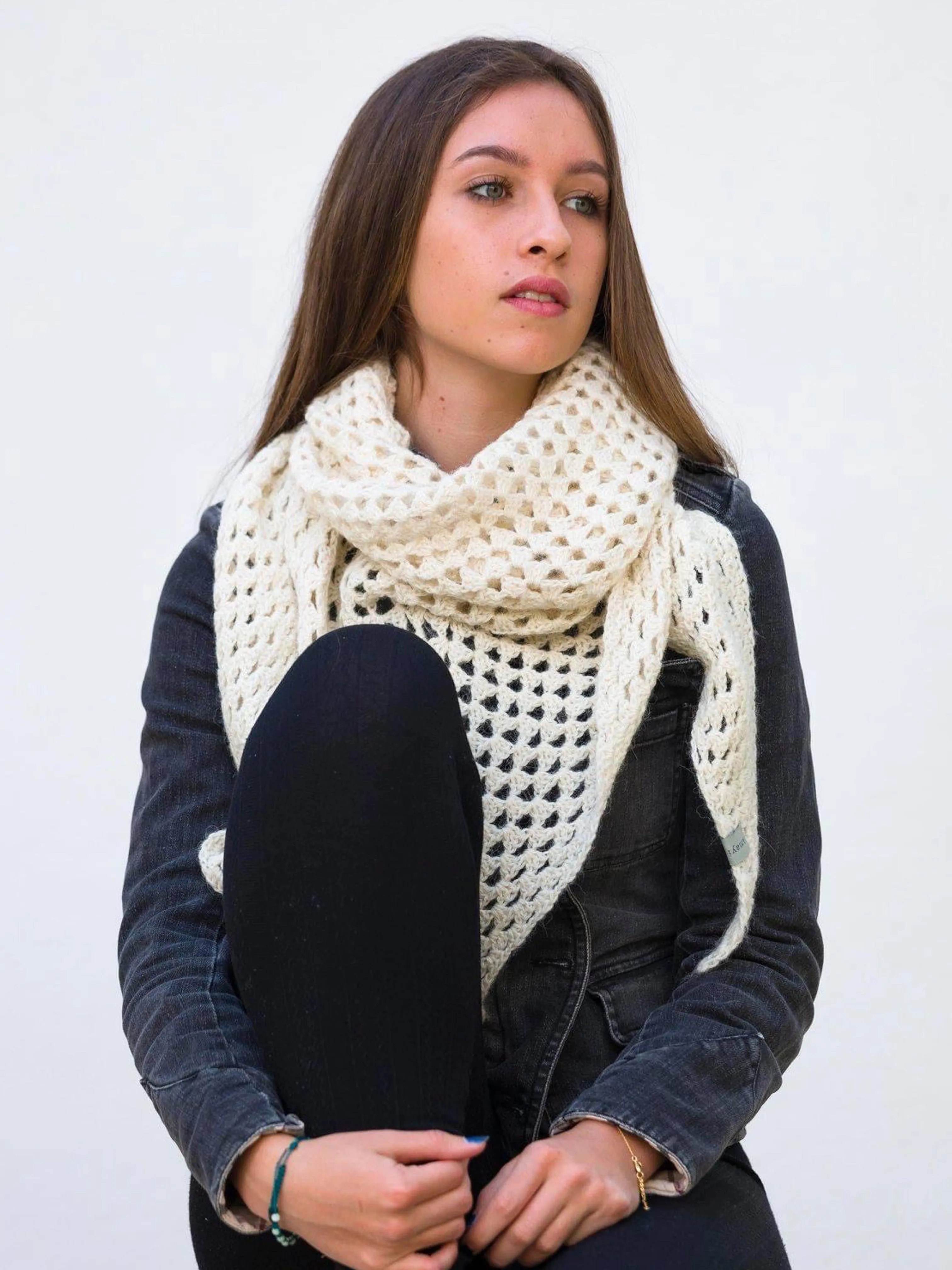 Amayi Alpaca - Crochet Wrap Scarf Cream