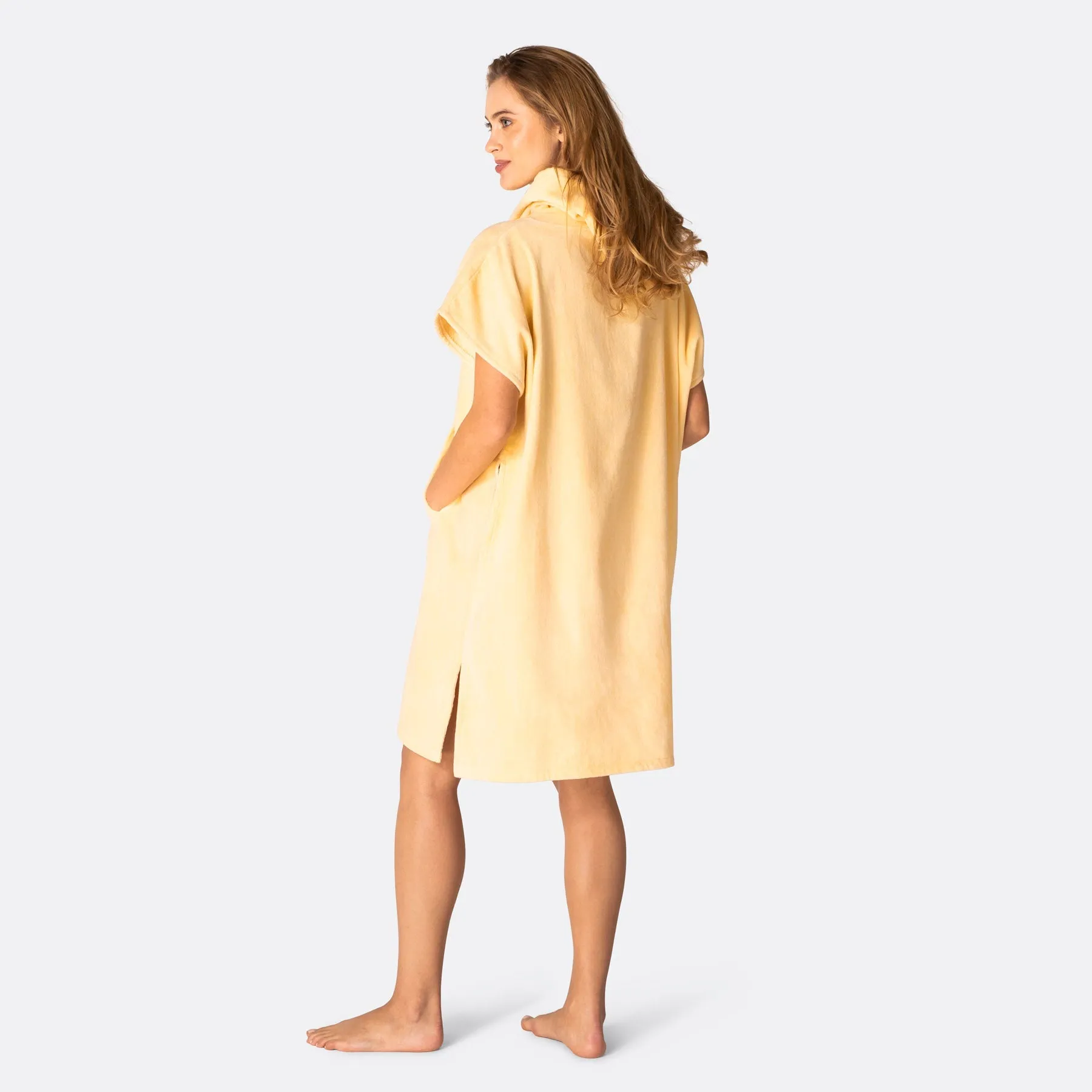 Aprikosenfarbener Badeponcho