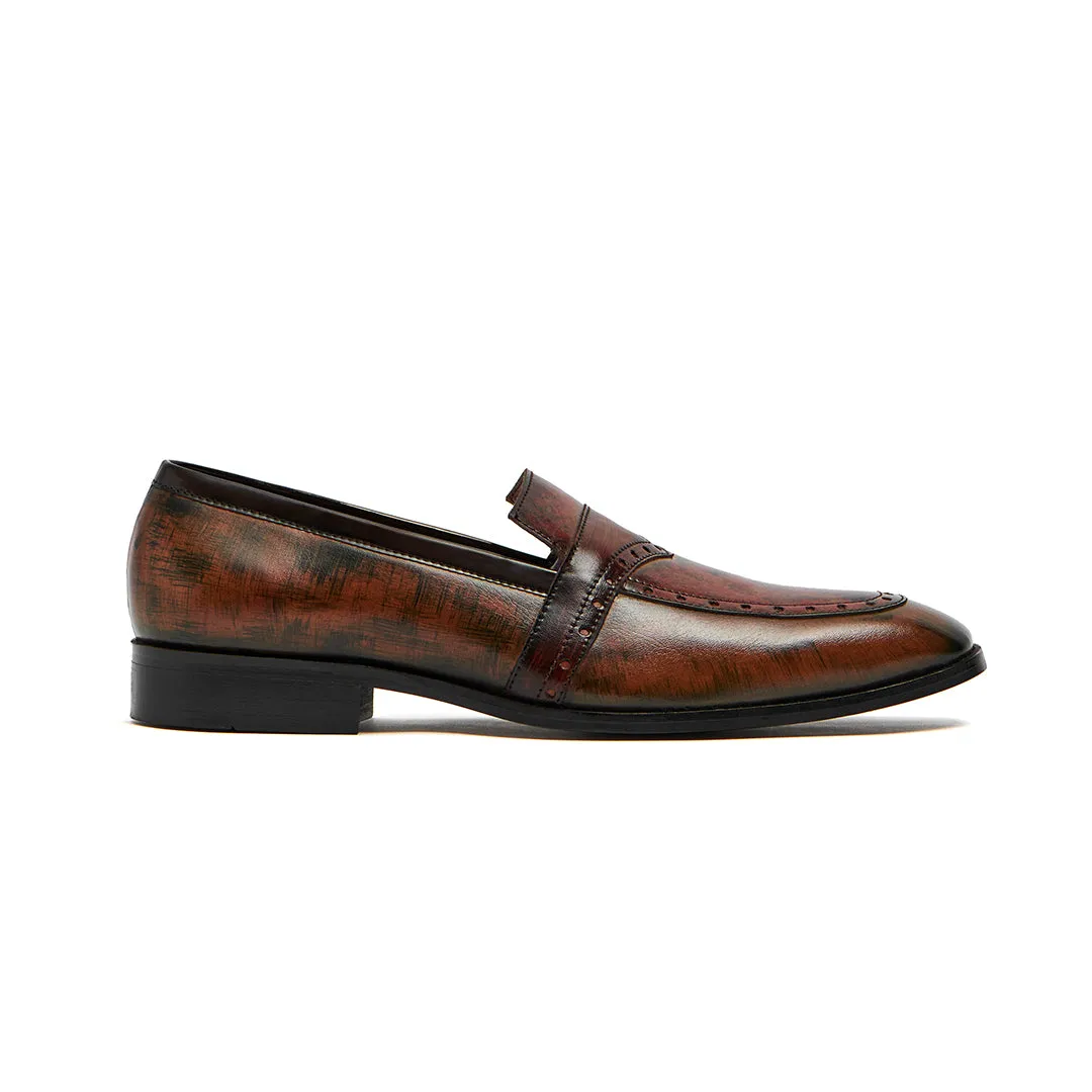 DUAL TONE SLIP-ON WITH BROGUE DETAILS