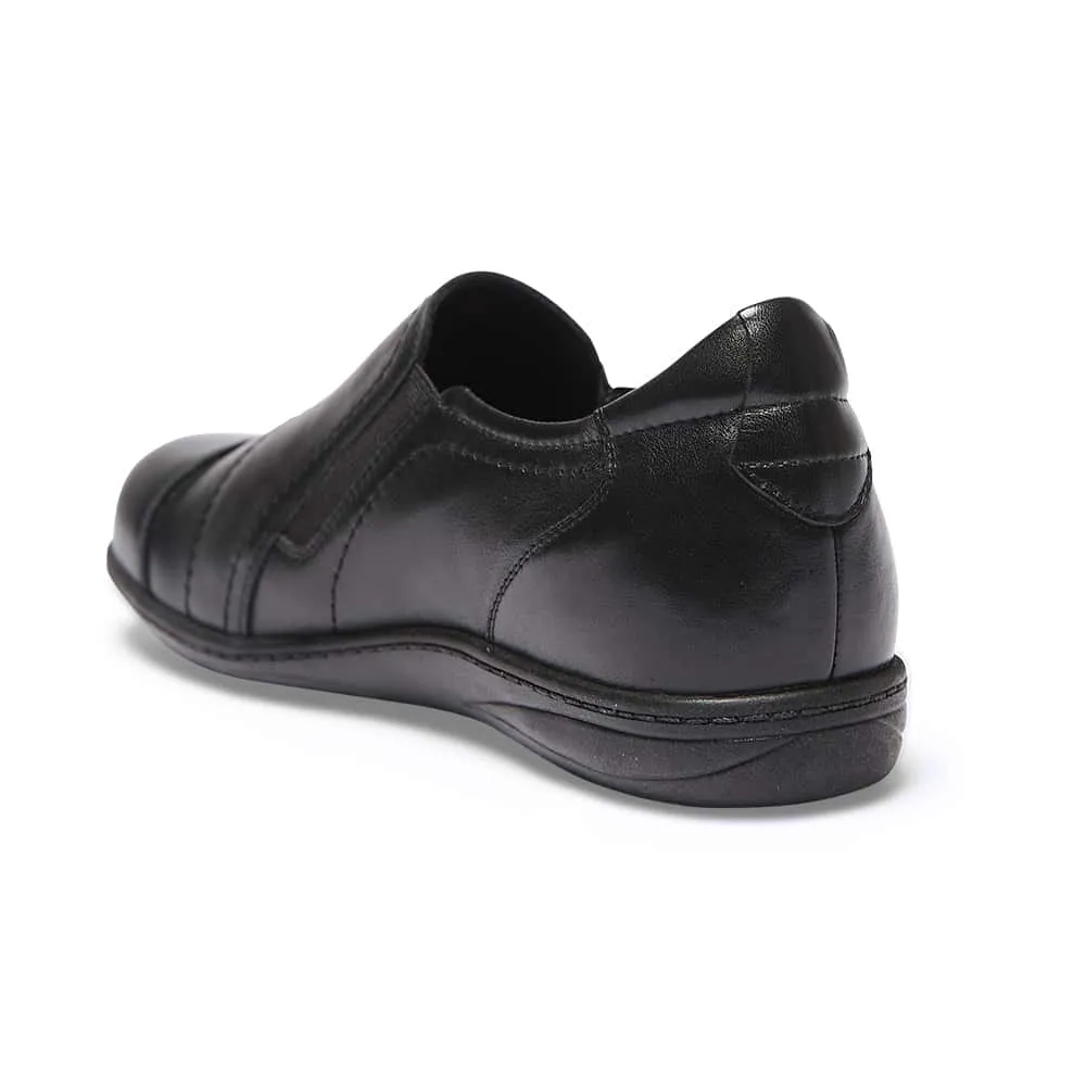 Latrobe Loafer in Black Leather