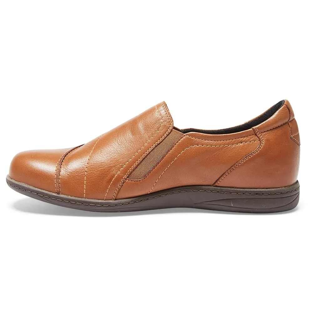 Latrobe Loafer in Mid Brown Leather