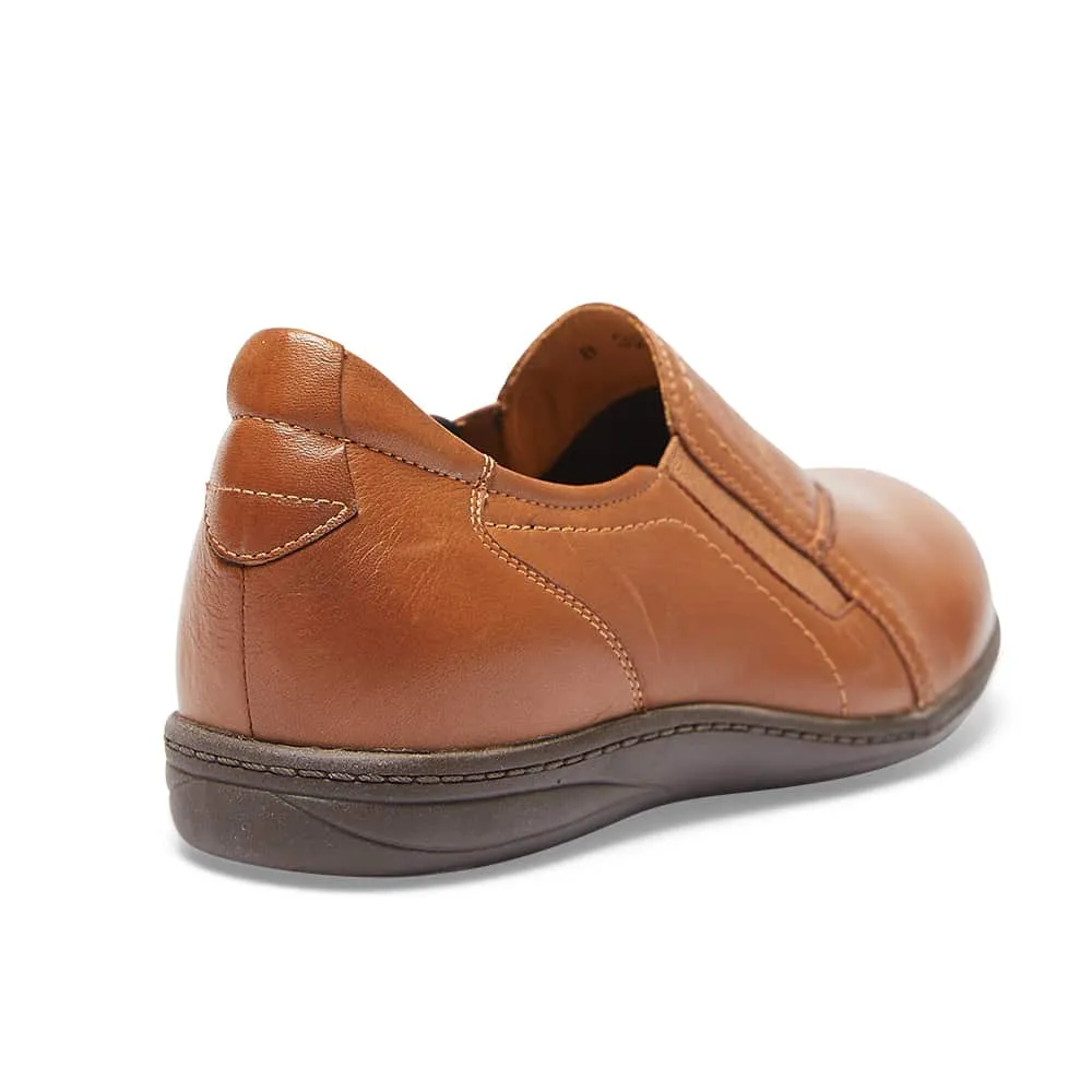 Latrobe Loafer in Mid Brown Leather