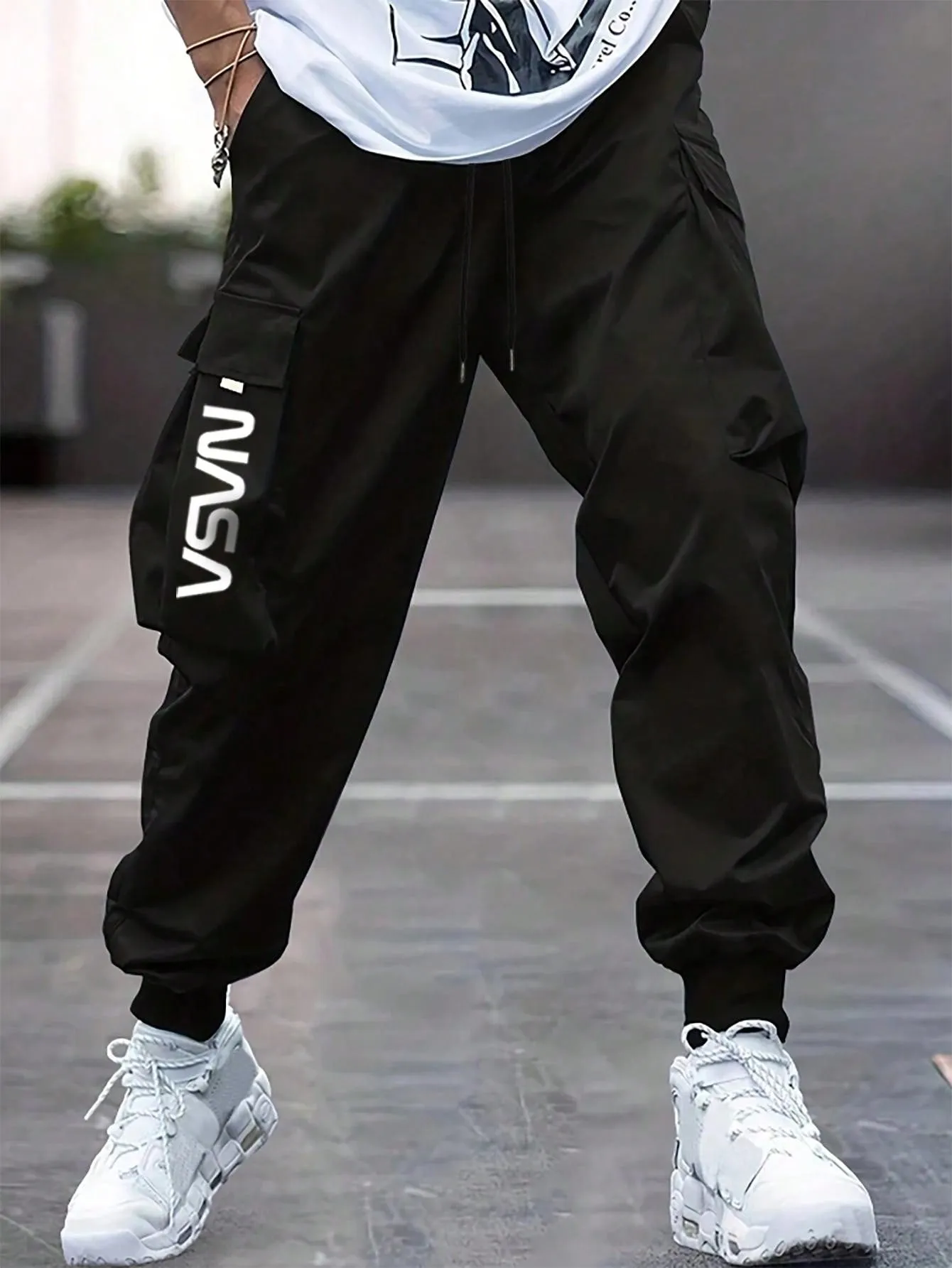 Men's Letter Print Cargo Pants With Multiple Pockets