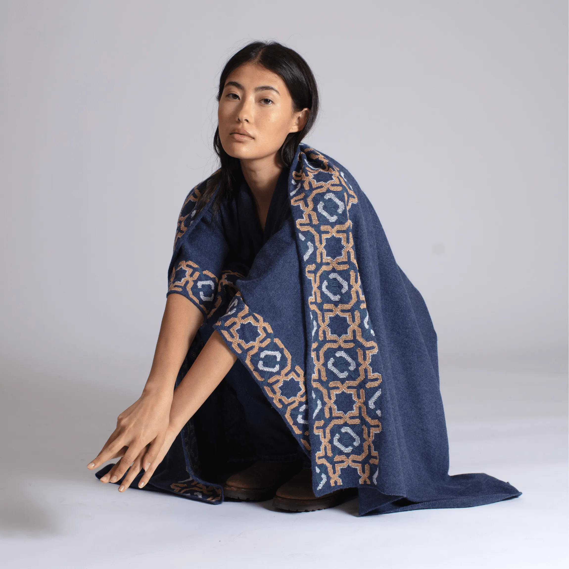 NOTTE BLUE CASHMERE PONCHO