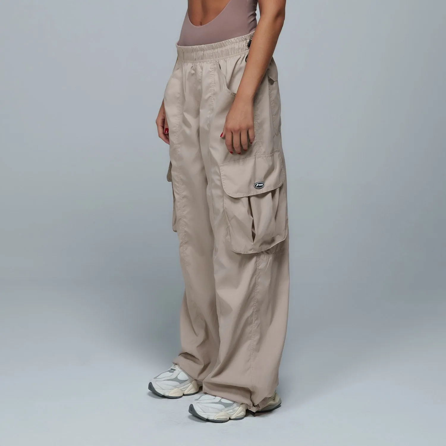 Parachute Cargo Pants - Sand