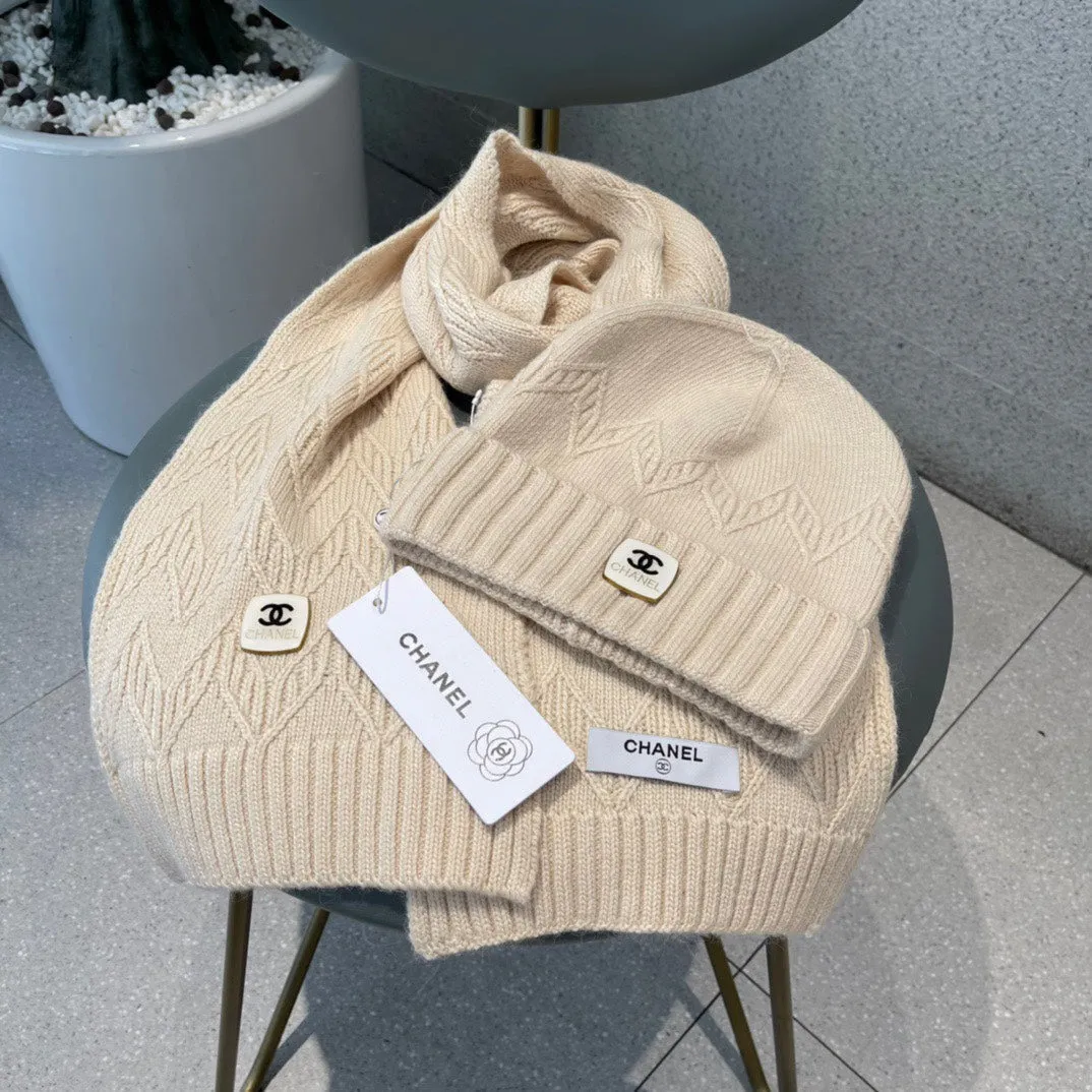 WOOL KNIT HAT AND SCARF SET CAMEL BEIGE 420829